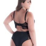 Lingerie plus size em renda - Poliana