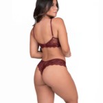 Conjunto todo em renda – Laura