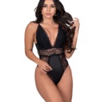 Body com detalhes em renda