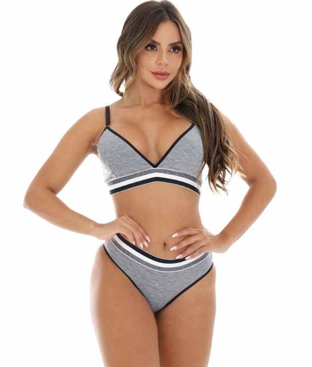 Conjunto em algodão com elástico exposto