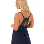 Camisola em microfibra lisa com costa nua