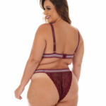 Conjunto de renda Plus Size