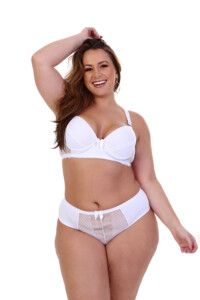 Conjunto Plus Size com renda vazada