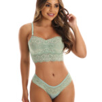 Conjunto bicolor rendado