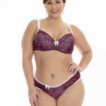 Conjunto de bojo plus size com renda