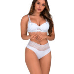 Conjunto em renda com fio duplo