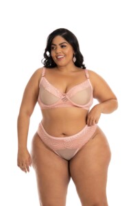 Conjunto Plus Size Feminino com Tule
