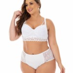 Lingerie plus size em renda