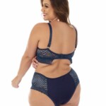Lingerie plus size em renda