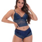 Short doll em veludo com renda - Catarina