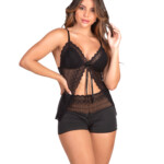 Short Doll com detalhe em renda