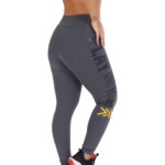 Calça legging com estampa na lateral