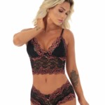 Lingerie de renda sensual com calesson