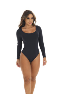 Body preto feminino manga longa