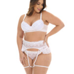 Conjunto sexy com cinta liga