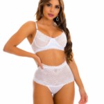Conjunto branco em renda com detalhe de tiras Abigail