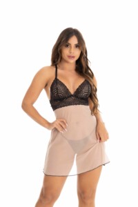 Camisola em Renda com Transparência e Calcinha